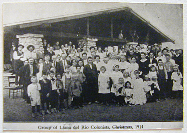A group of Llano del Rio colonists