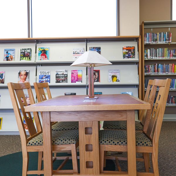 Acton Agua Dulce table