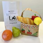 Dia activity kit with fruit and bread