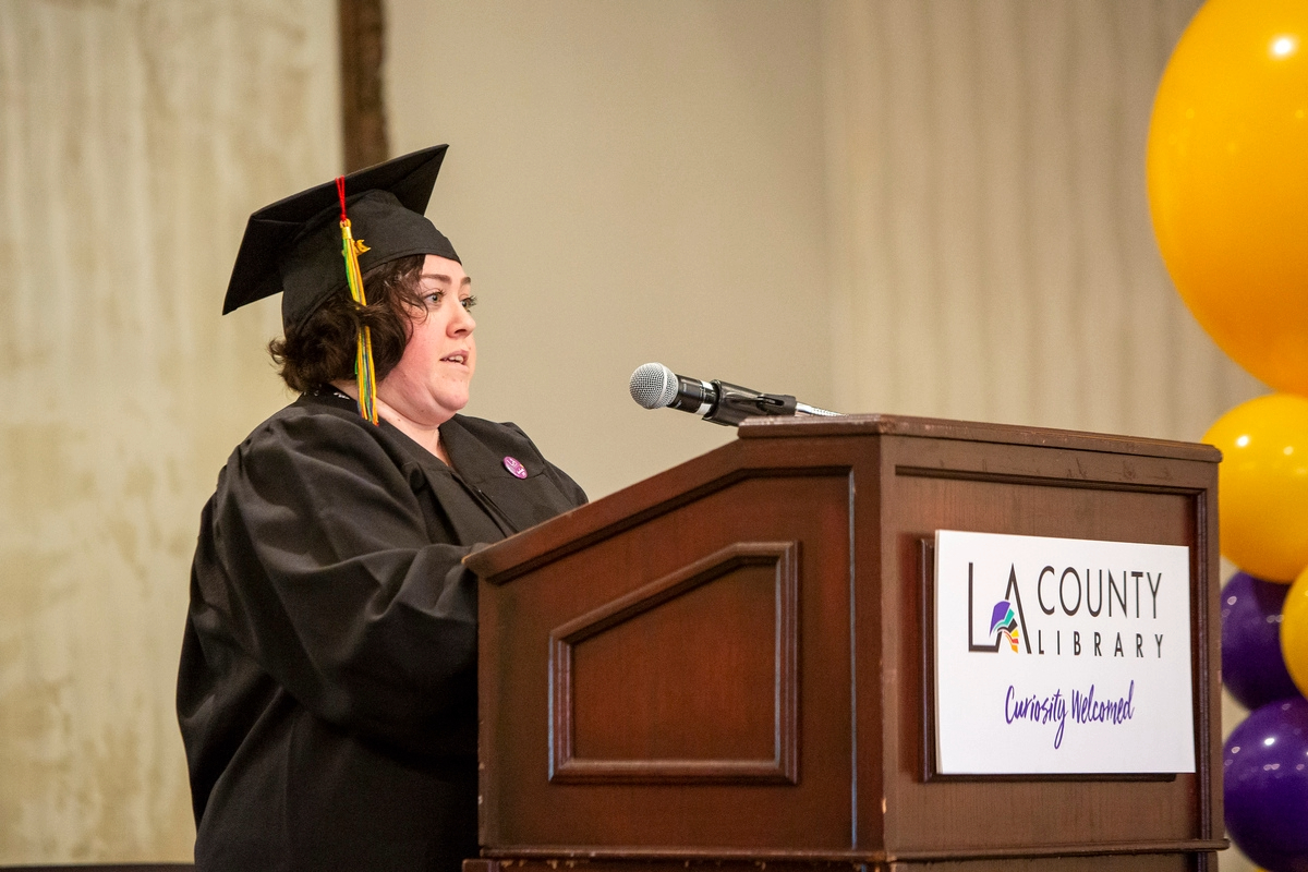 laptop and books for online learning