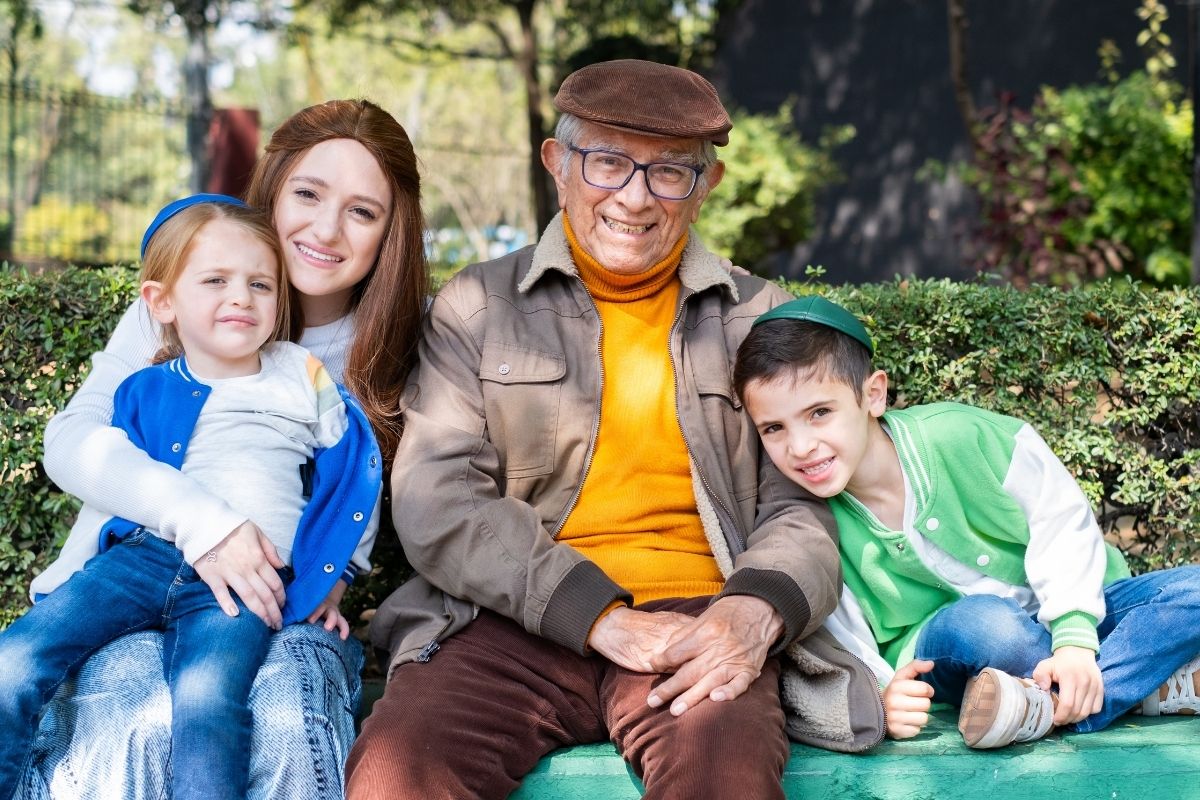 Jewish family