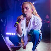 Haley_Kiyoko Haley Kiyoko - Photo By Ralph Arvesen from Round Mountain, Texas - Hayley Kiyoko performing in Austin, Texas (2018-05-07), CC BY 2.0